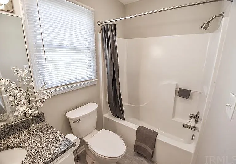 4301 E Whitley Dr — Photo 24