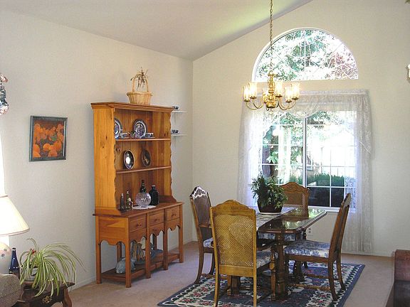 Spacious Living/Dining