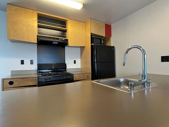 5th image of 2521 E St #305