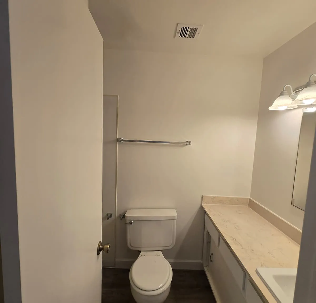 2 bed, 1000 sqft, $1,500 — Photo 4