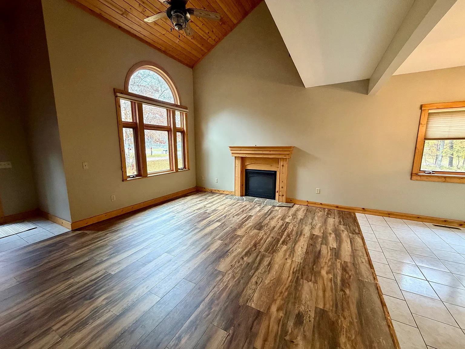 4 bed, 3200 sqft, $2,700 — Photo 2