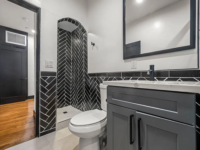 1415-1419 S Sherbourne Dr — Photo 14