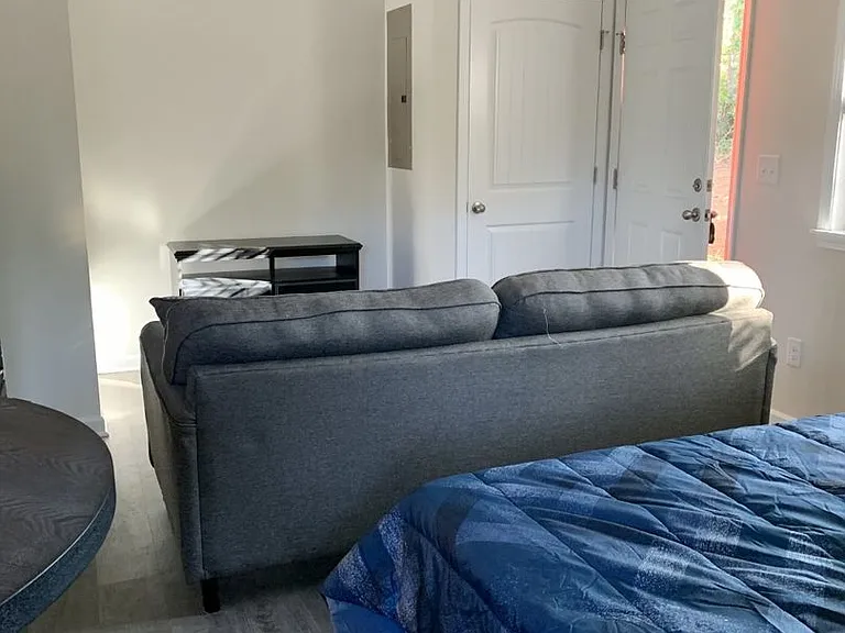 808 College Ave — Photo 7
