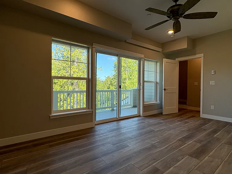 3623 Sussex Dr — Photo 16
