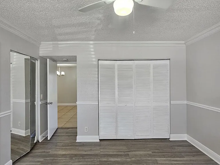 1453 Lake Crystal Dr #D — Photo 12