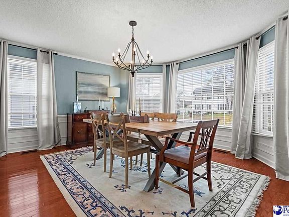 5th image of 716 Corbett Pl