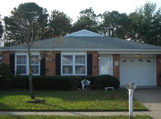 49 Meadowbrook Rd, Brick, NJ 08723