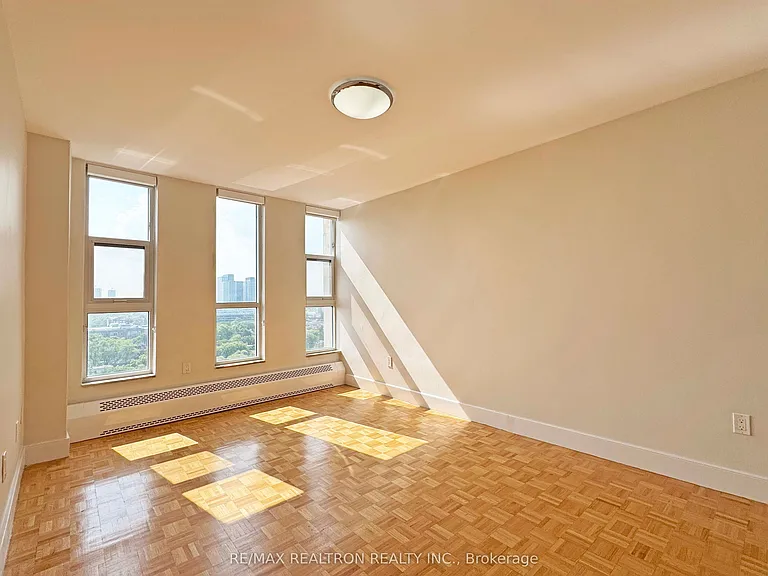 666 Spadina Ave #2503 — Photo 11