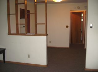 714 Stryker Ave APT 8, Saint Paul, MN 55107