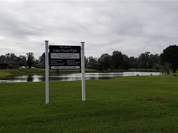 3rd image of 1620 Ozier Dr