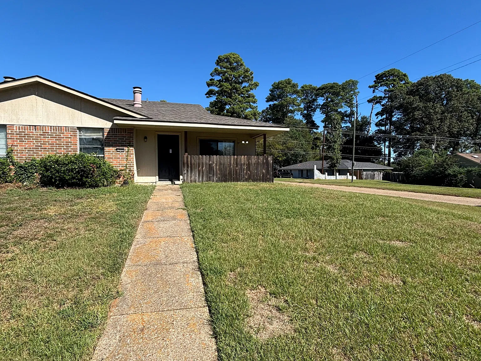 3 bed, 1248 sqft, $1,150 — Photo 1
