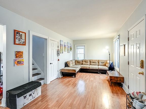 5th image of 118 Morrison Ave