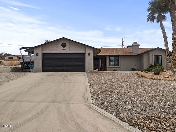 3rd image of 2930 Yuma Dr