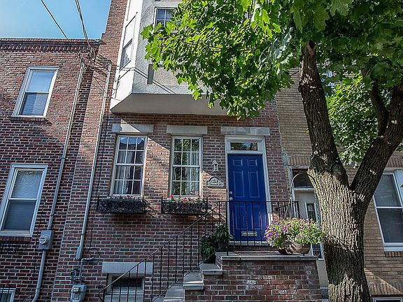 2nd image of 2119 Catharine St