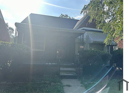 1st image of 20259 Fairport St