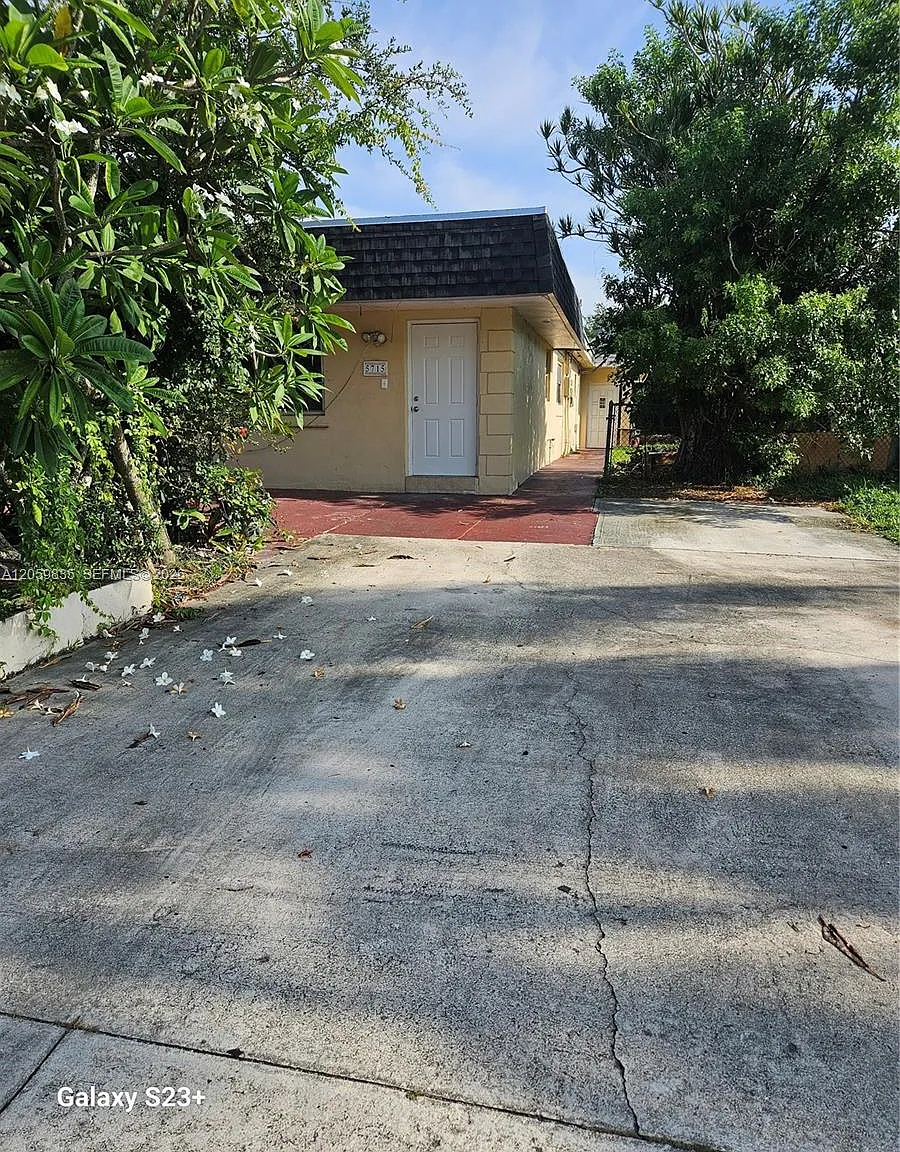 Hollywood Beach Heights S — Photo 1