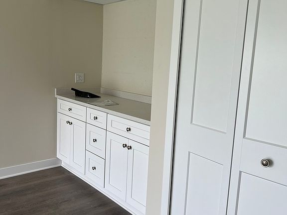 3rd image of 1115 Royal Street George Dr #208