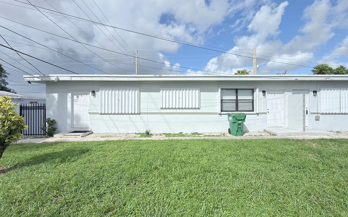 Building Photo - 1010 Opa Locka Blvd #3