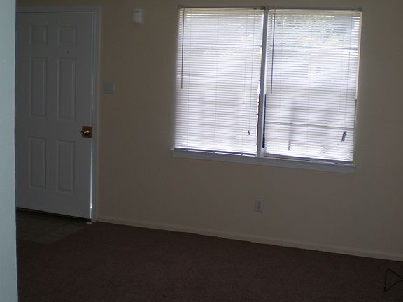4th image of 4202 Glenbrook St
