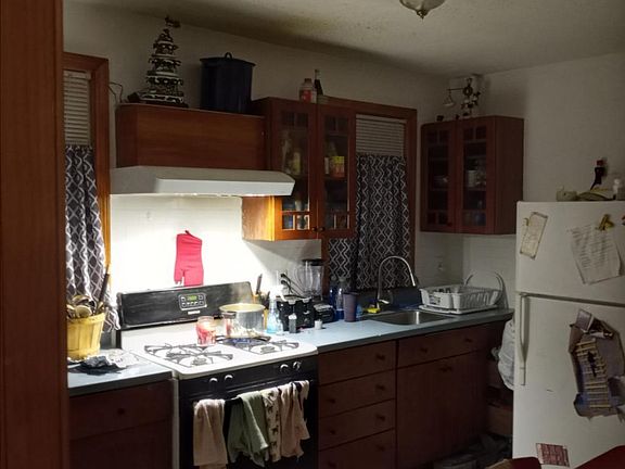 3rd image of 539 Washington St #1