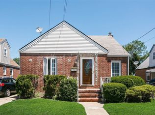 21 Stephen Pl, Valley Stream, NY 11580