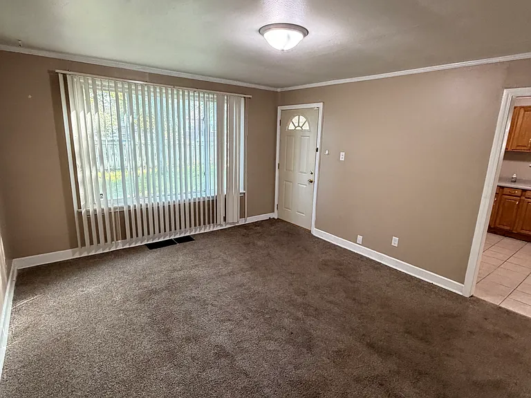 3757 Henry Ave — Photo 4