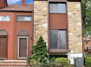 41 Bennington Sq, Hackettstown, NJ