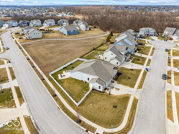 5th image of 15977 Bugle Ridge Dr