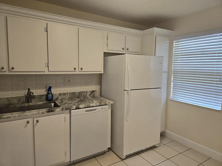 108 Lake Nancy Dr — Photo 5