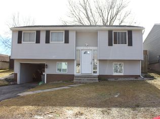 4195 Burningtree Rd, Liverpool, NY 13090