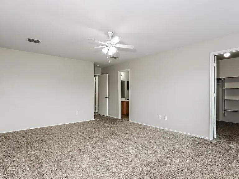 1453 Castle Ridge Rd — Photo 10