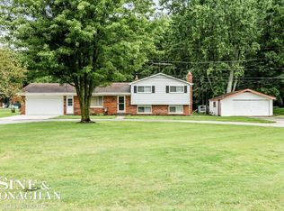 5236 County Line Rd, Lenox, MI 48048