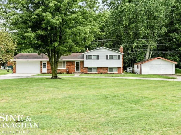 5236 County Line Rd, Lenox, MI 48048