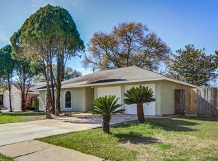 10355 Misty River Dr, Houston, TX 77086