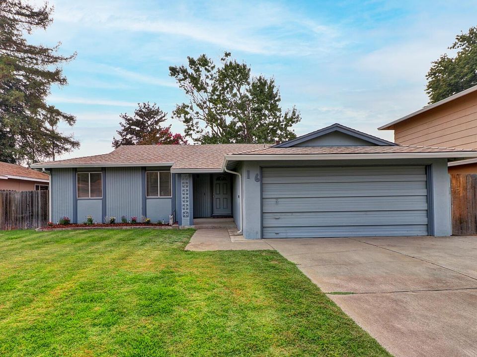 1st image of 16 Lochmoor Cir