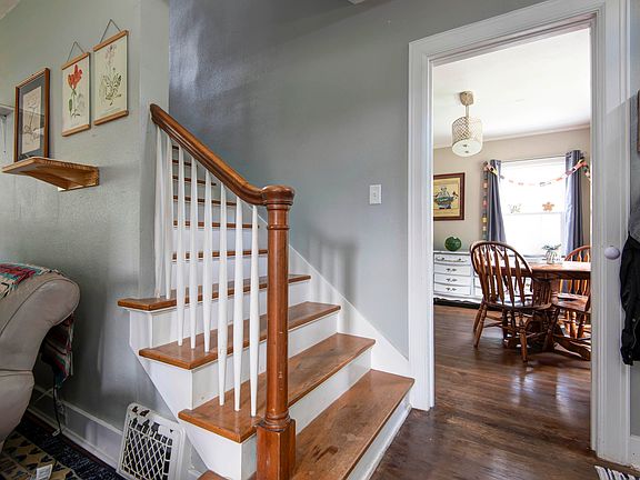 5th image of 1460 E Grand Street
