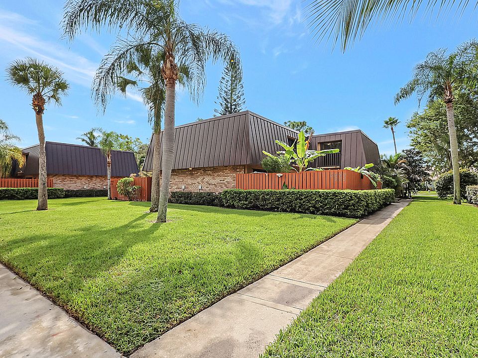 1st image of 5999 SE Windsong Lane