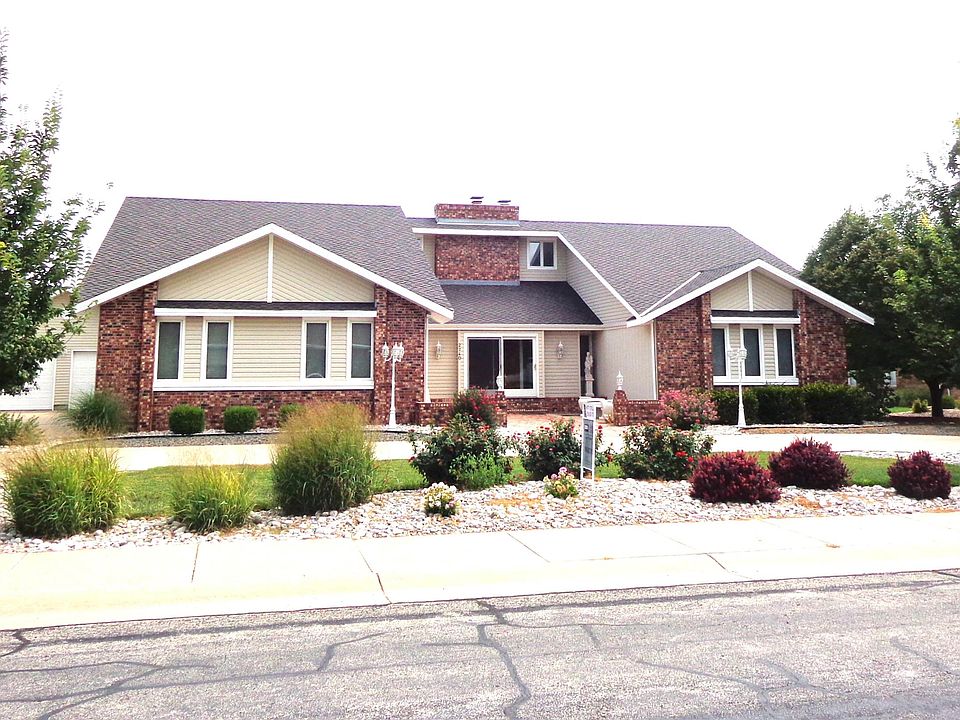 1st image of 2740 Thunderbird Dr