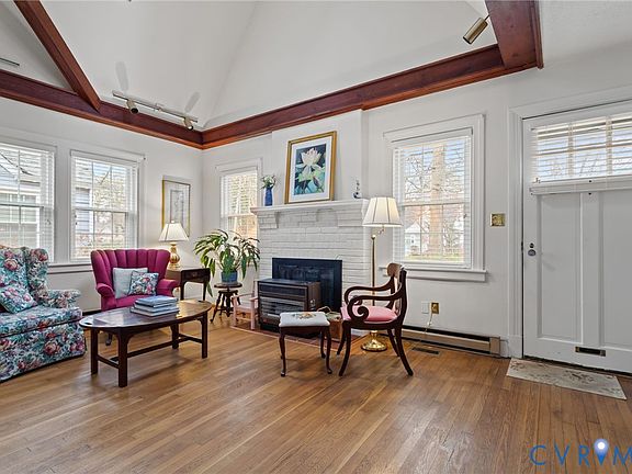 4th image of 1204 W 45th St