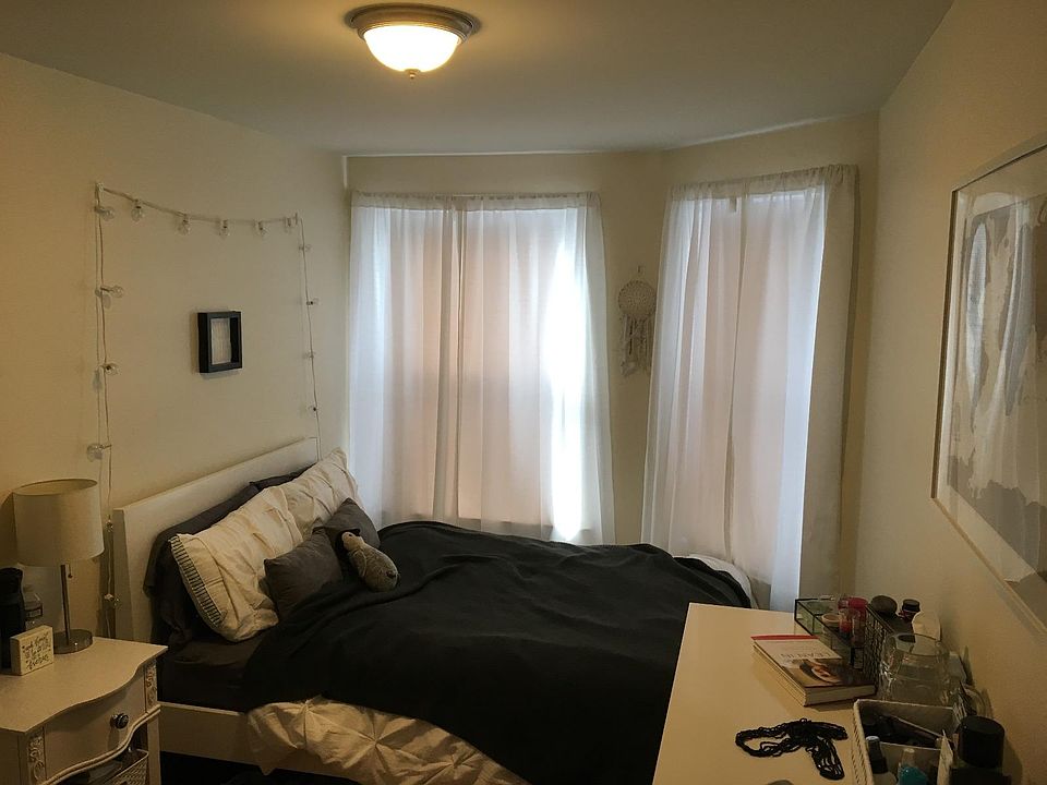 2nd image of 11 Leverett St #3MA