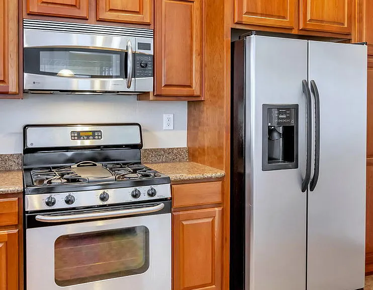 3659 W Thalia Ct — Photo 11
