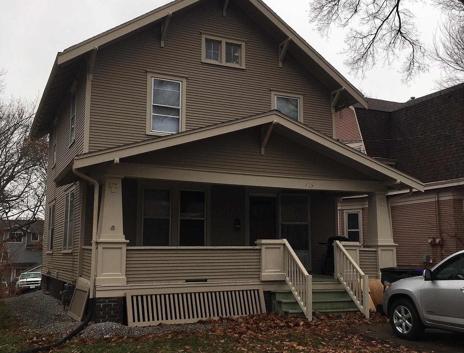 425 S Lucas St, Iowa City, IA 52240 Zillow