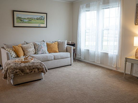 5th image of 104 Evans Way