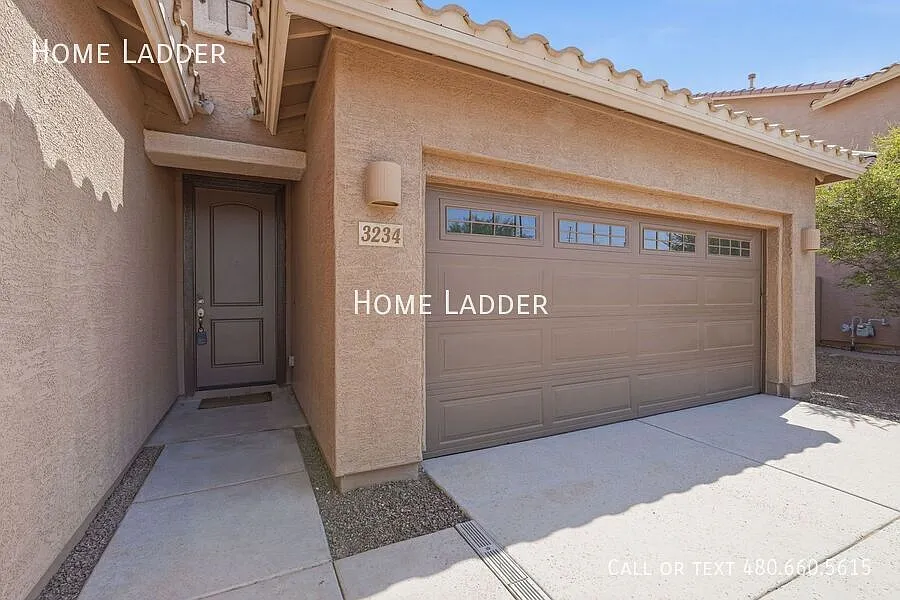 Modern 5-Bedroom Home in Sought-After Layton Lakes! — Photo 3