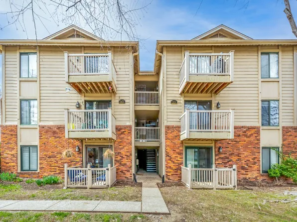 1107 Mariedale Ct, Saint Louis, MO 63122