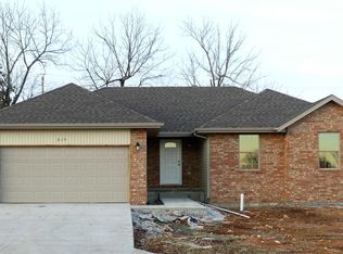 615 W Blackfoot Dr, Republic, MO 65738