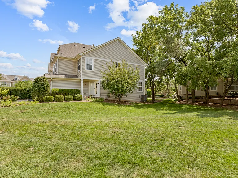 460 Vaughn Cir — Photo 25