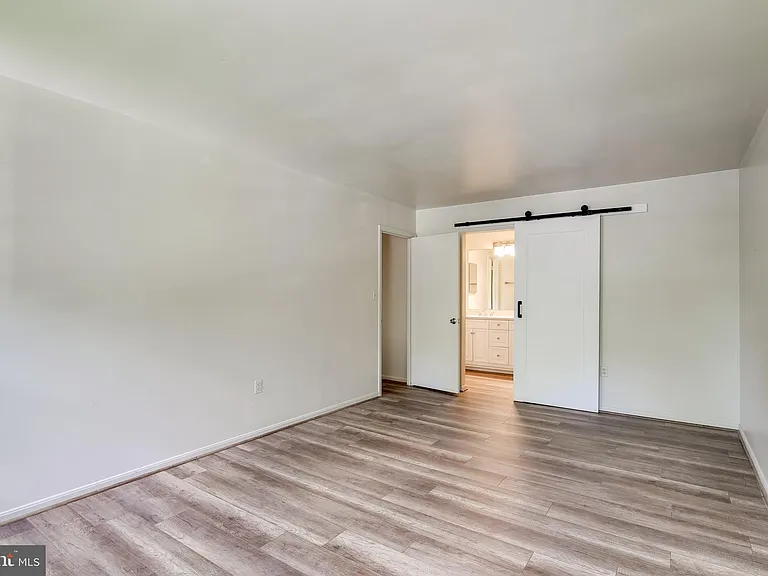 6 Rippling Brook Ct — Photo 18