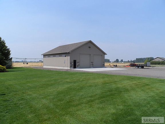 2nd image of 2757 Diamond H Ln