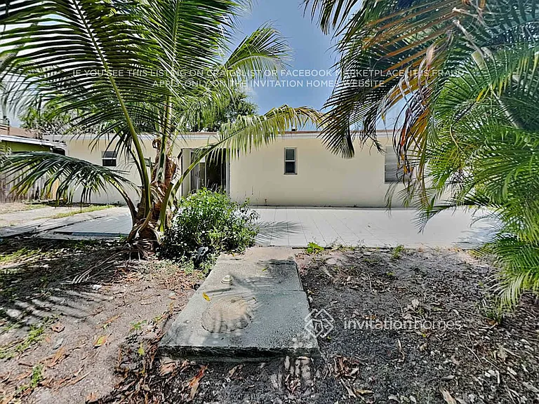 4888 Prince Dr — Photo 17